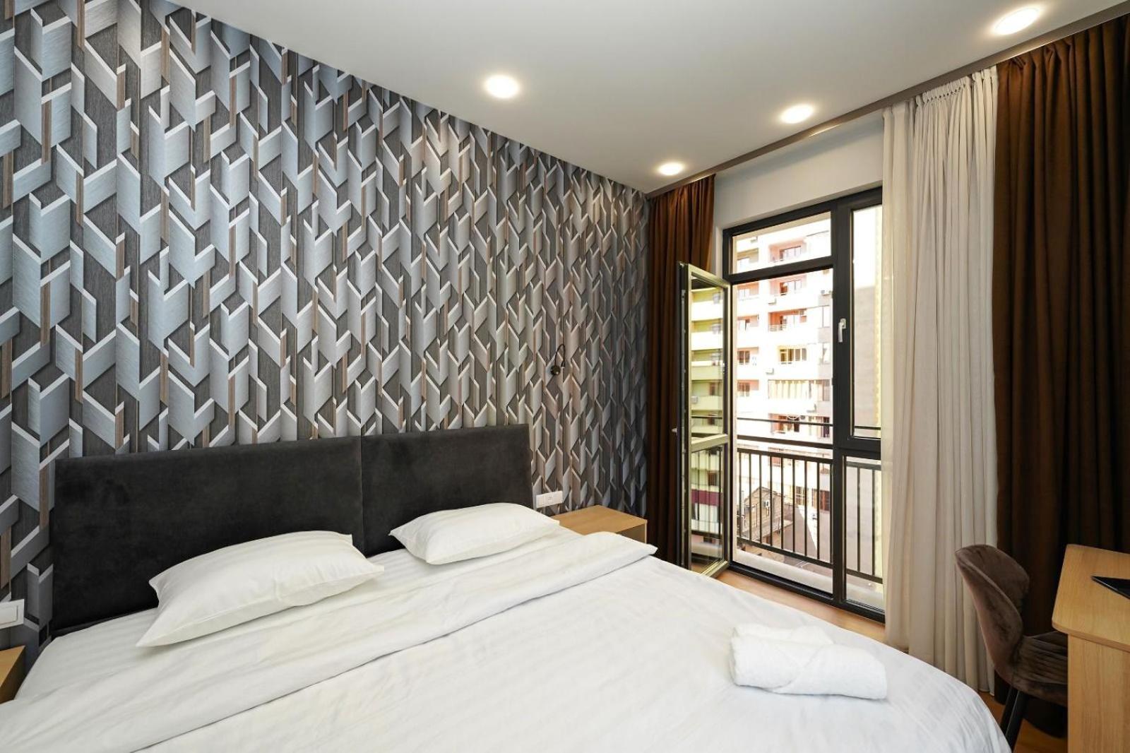 Fantastic Apartments Near Republic Square, Perfect Location, Mystreet Company エレバン エクステリア 写真
