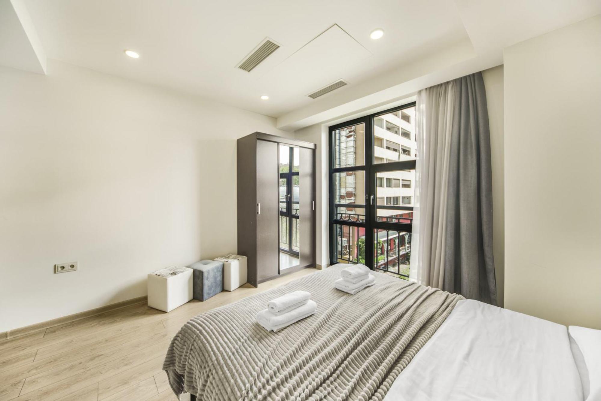 Fantastic Apartments Near Republic Square, Perfect Location, Mystreet Company エレバン エクステリア 写真