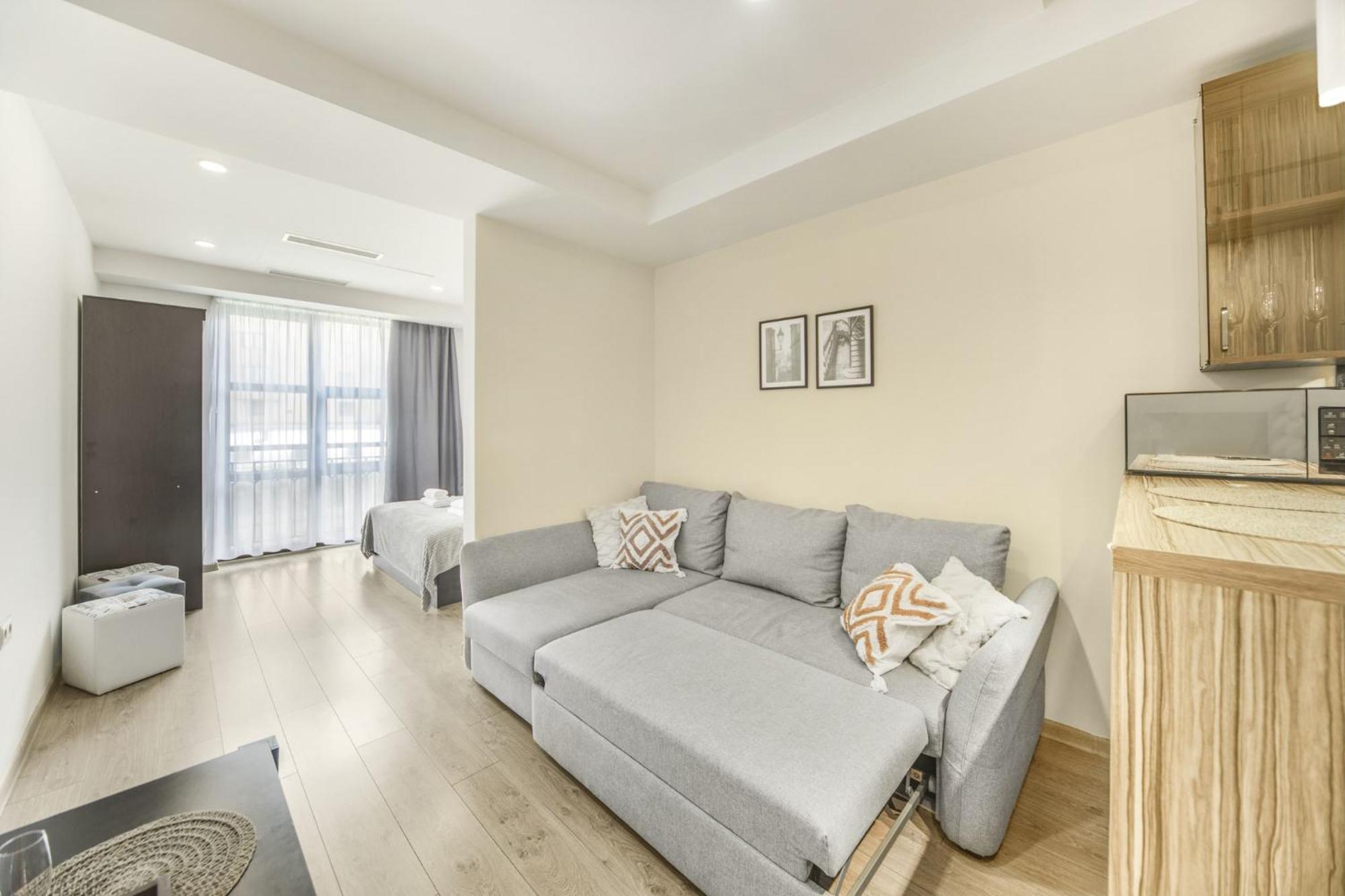 Fantastic Apartments Near Republic Square, Perfect Location, Mystreet Company エレバン エクステリア 写真